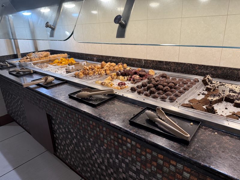 Lone Tree Buffet interior